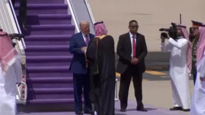 Трамп начинает визит в Персидский залив в поисках крупных экономических сделок