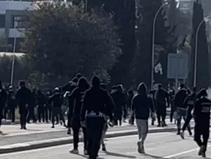 Толпа в капюшонах ворвалась в футбольный фан-клуб в Никосии