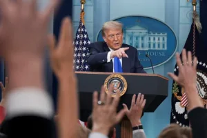 Трамп пригрозил Ирану повторными бомбардировками в случае обогащения урана и поддержал инспекции МАГАТЭ