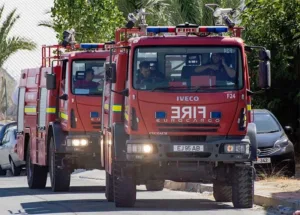 Автомагистраль у Пафосского туннеля закрыта из-за пожара