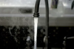 Масштабное отключение воды в Пафосе из-за повреждения главного водопровода