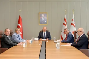 Татар встретился с лидерами партий севера Кипра перед переговорами в Нью-Йорке