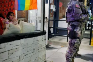 Нацгвардия США начала патрулировать Вашингтон с оружием