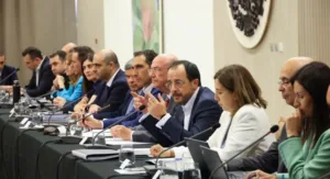 Слухи о перестановках в кабинете министров Кипра: Правительство не даёт комментариев