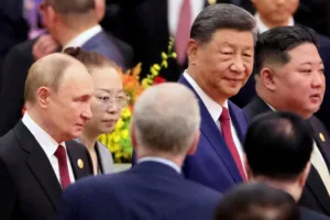 Китай провел крупнейший военный парад в истории: Си Цзиньпин, Путин и Ким Чен Ын стали почётными гостями