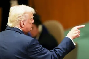 Трамп пригрозил России тарифами и отверг палестинскую государственность в речи на Генассамблее ООН