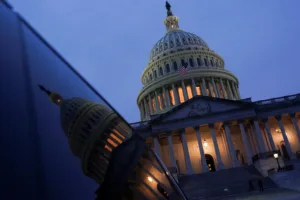 США на грани шатдауна: Трамп и демократы не договорились о финансировании правительства