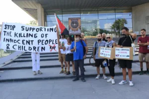 Протест в Никосии против Израиля и британских баз на Кипре