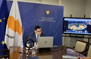 Министр иностранных дел Египта прибывает на Кипр для переговоров