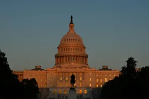 Трамп заморозил $26 млрд для демократических штатов на фоне шатдауна правительства