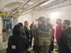 Анджелина Джоли посетила прифронтовой Херсон и Николаев: “Жители живут в опасности, но не сдаются”