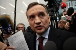 Польский парламент лишил экс-министра юстиции Зиобро неприкосновенности