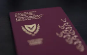 Антикоррупционное управление не нашло связи между «золотыми паспортами» и взносами в Disy
