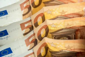 Пересмотр минимальной заработной платы: обсуждение стартовало, указ ожидается в декабре