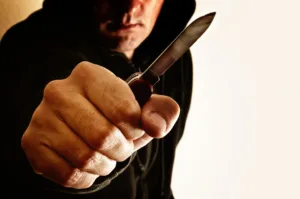 Вооруженное ограбление 39-В Энгоми женщина подверглась разбойному нападению в собственной квартире мужчины в Никосии