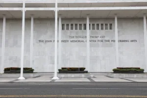 The Cookers отменили новогодние выступления в Kennedy Center после переименования в честь Дональда Трампа