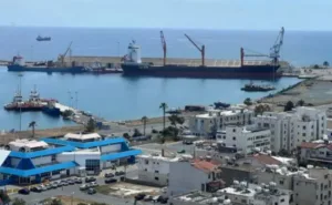 Рабочие порта Ларнаки провели утреннюю забастовку из-за условий охраны труда