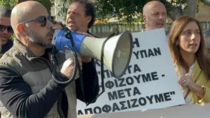 Бастующие учителя должны учитывать послание, которое они передают ученикам — Летимбиотис