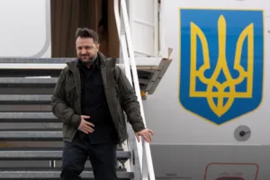 Зеленский и Трамп обсудят план мира на фоне российских ударов и споров о территориях