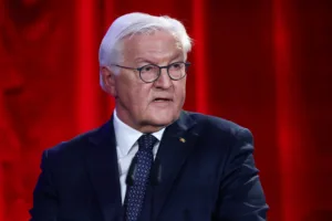 Штайнмайер раскритиковал внешнюю политику США при Трампе и предупредил о риске «логова грабителей»