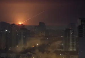 Russia strike cuts heating and power to thousands of Kyiv apartment buildings, officials say