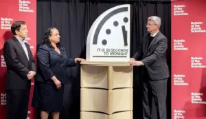 Ученые-атомщики перевели «Часы Судного дня» на 85 секунд до полуночи, сославшись на ядерные и ИИ-риски