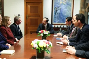 Cyprus discusses further natural gas drilling and expanded cooperation with ExxonMobil