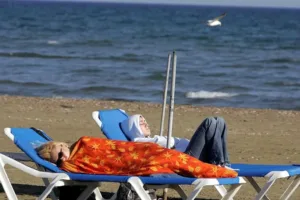 Прогноз погоды на выходные: в основном ясно, температура до 17°C на побережье
