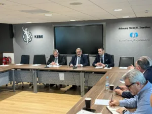 Cyprus labour minister meets Keve on workforce shortages, foreign worker permits and pension reform