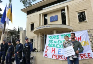 Cyprus House amends public gatherings law after criticism of draconian provisions