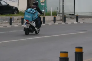 20-year-old arrested in Limassol extortion and theft case linked to Ypsonas crash