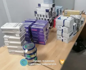 Police seize untaxed tobacco products in Dali, 75-year-old driver arrested and fined