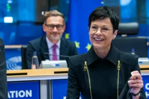 Еврокомиссар назвала новые переговоры по Кипру возможностью для прогресса в процессе вступления Турции в ЕС