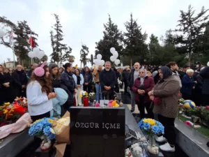 Турки-киприоты отмечают третью годовщину землетрясений в Турции в феврале 2023 года