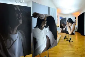 Stelios Philanthropic Foundation hosts endometriosis awareness exhibition in Nicosia