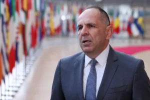 Греция заявила, что поддержит решение Кипра по НАТО на фоне растущих дебатов