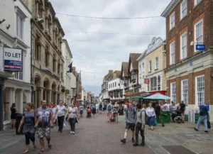 Kent meningitis outbreak rises to 20 cases as UKHSA begins targeted MenB vaccination rollout