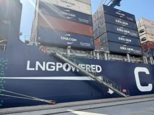 Россия проведет переговоры о возможной остановке экспорта газа в Европу, заявил вице-премьер