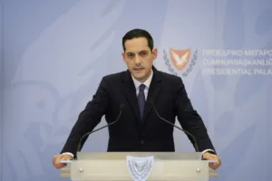 Cyprus spokesman urges unity and renewed focus on national goals at Nicosia memorial