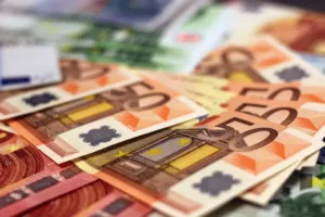 Cyprus MPs urge further expansion of student grants after budget rise to €62 million
