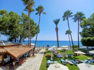 Oev says Cyprus remains safe for investment and tourism amid regional developments