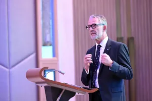 Mark O’Neil leaves Columbia Group as president and CEO with immediate effect