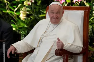 Pope Leo honors late Pope Francis on first anniversary of his death