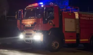 Firefighters extinguish Strovolos apartment blaze; separate Limassol fire damages motor vehicle
