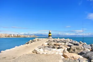 Paphos and Ierokipia discuss 16 breakwaters to protect southwestern coastline