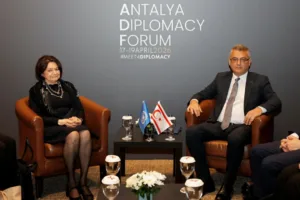 Cyprus government calls ‘TRNC’ flag display at UN meeting an “unfortunate moment”