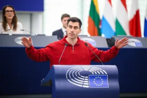 Фидias Panayiotou откажется от места в парламенте Кипра и останется в Европейском парламенте