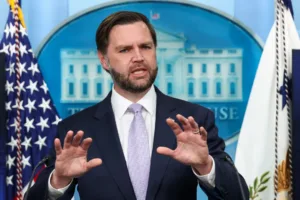Вэнс заявил, что США и Иран добились прогресса на переговорах и стремятся избежать возобновления военной кампании