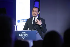 Христодулидис заявил, что ЕС может продвигать оборону и безопасность без США, и призвал активировать статью 42.7