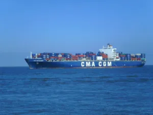 CMA CGM: судно San Antonio подверглось атаке в Ормузском проливе, члены экипажа ранены